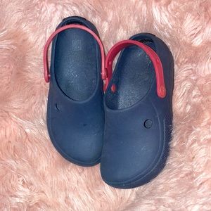 Crocs size 3 Junior Size.  Very Good Condition.  Blue and Red.